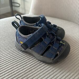 Keen Newport H2 Sandal Blue Gray Rubber Sole Zelcro Reinforced Toe 5